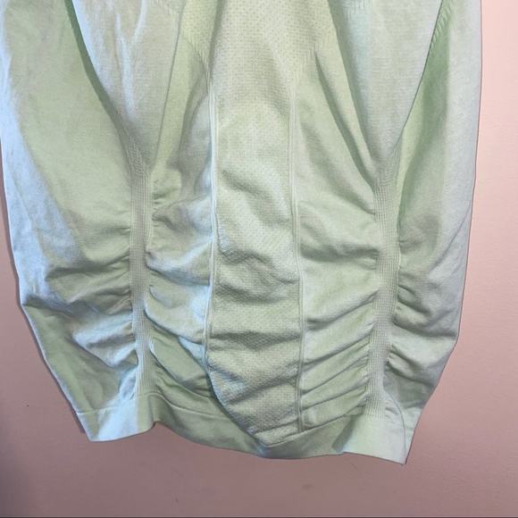 ATHLETA touched athletic tank size small - Picture 6 of 6